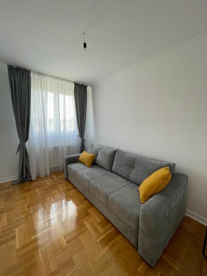Penny Stan Na Dan Apartment บิเยลยินา ภายนอก รูปภาพ