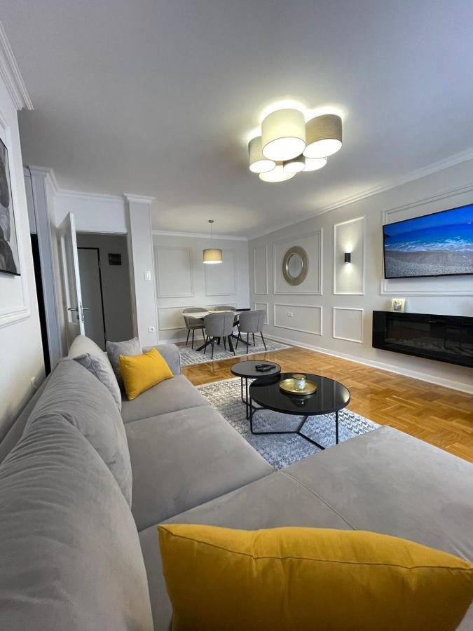 Penny Stan Na Dan Apartment บิเยลยินา ภายนอก รูปภาพ