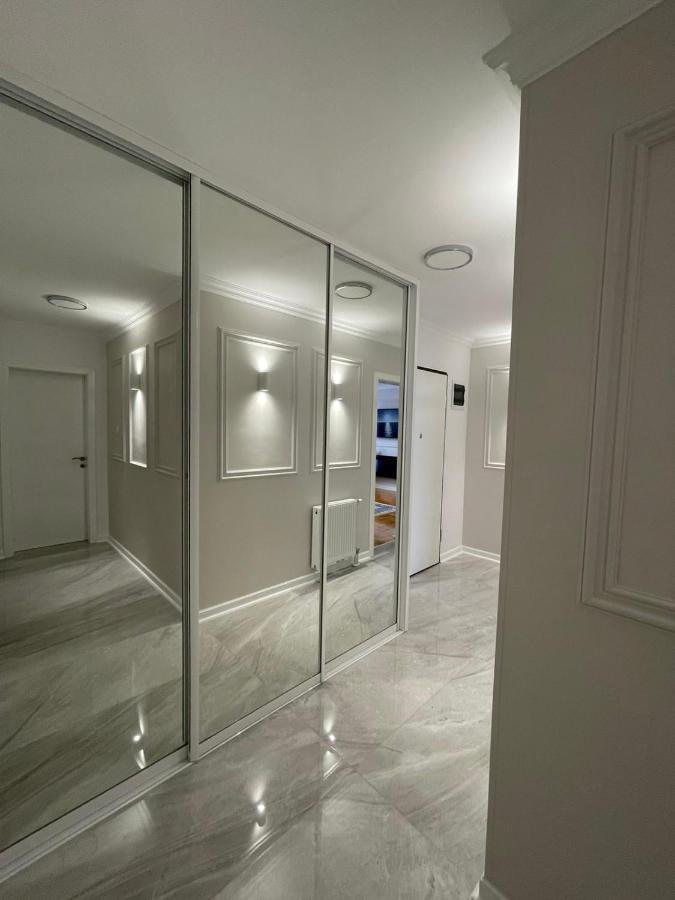 Penny Stan Na Dan Apartment บิเยลยินา ภายนอก รูปภาพ